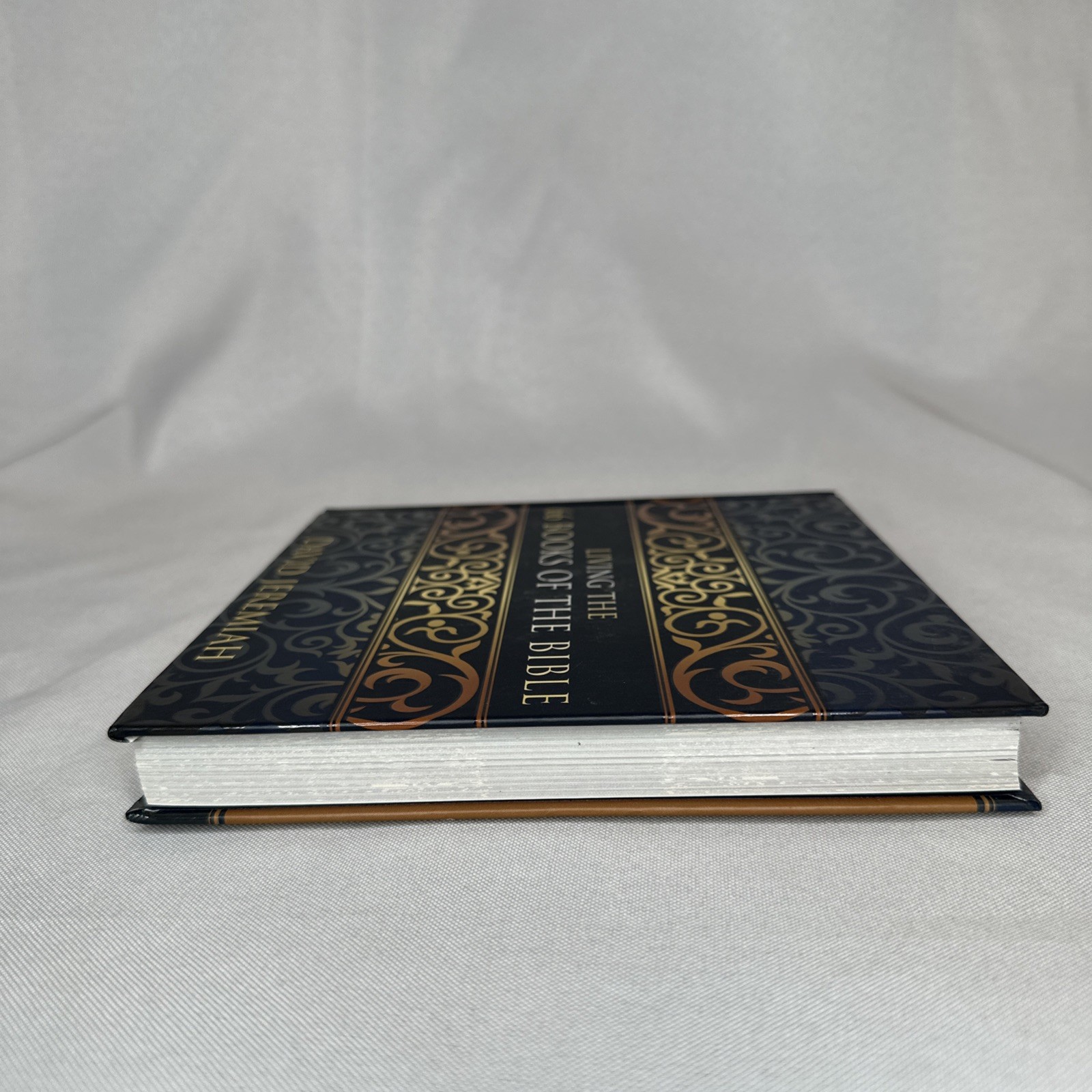 Living The 66 Books Of The Bible By Dr. David Jeremiah Hardcover