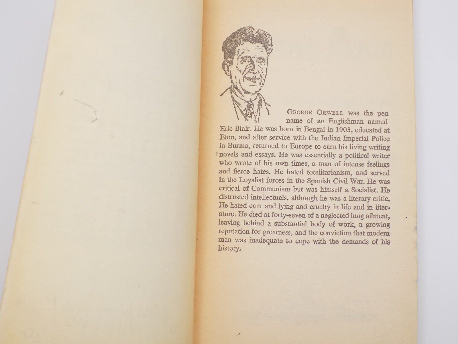 Lot of 3 vintage George Orwell Books 1984 & Animal Farm & Wigan Signet Classic