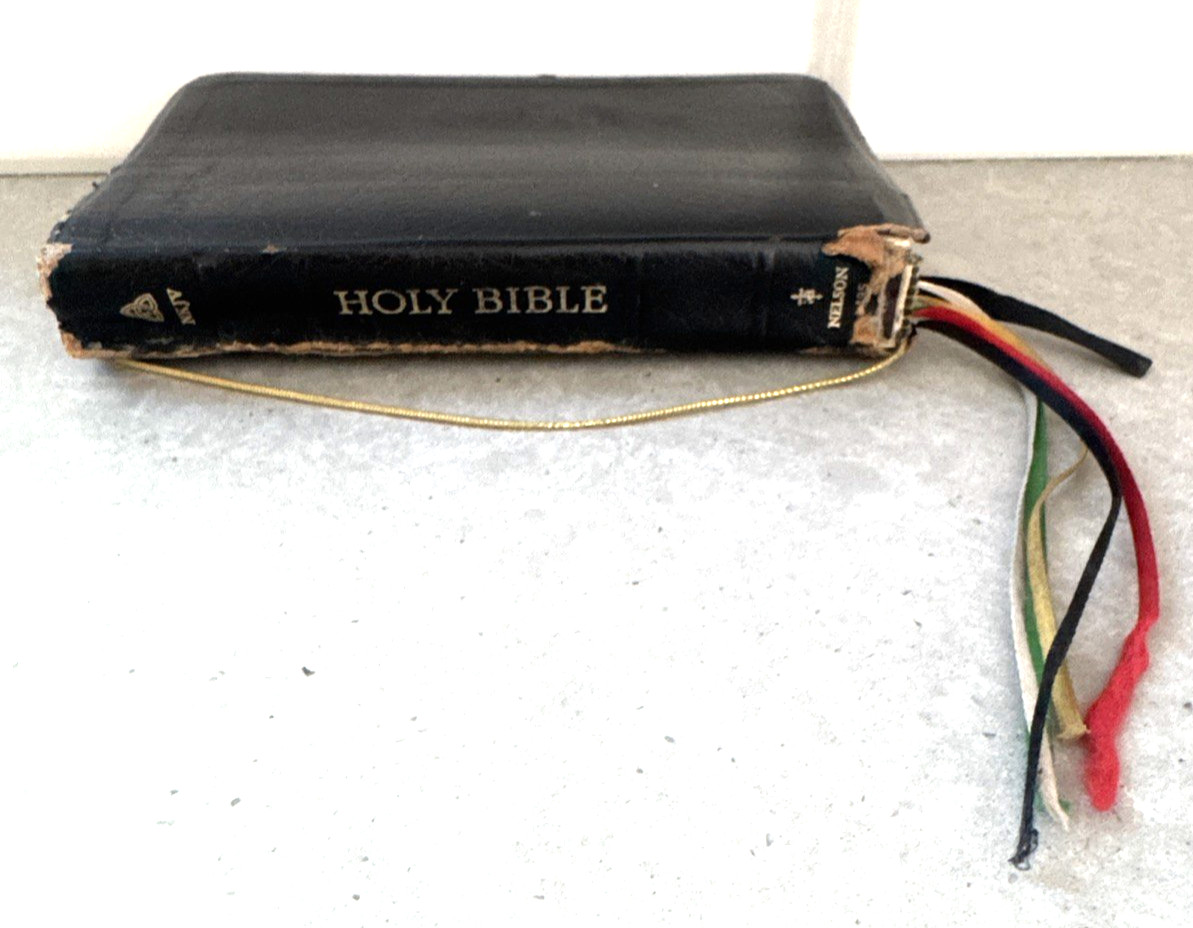 NKJV Pocket Companion Bible by Thomas Nelson #1496S Red Letters Worn Leather
