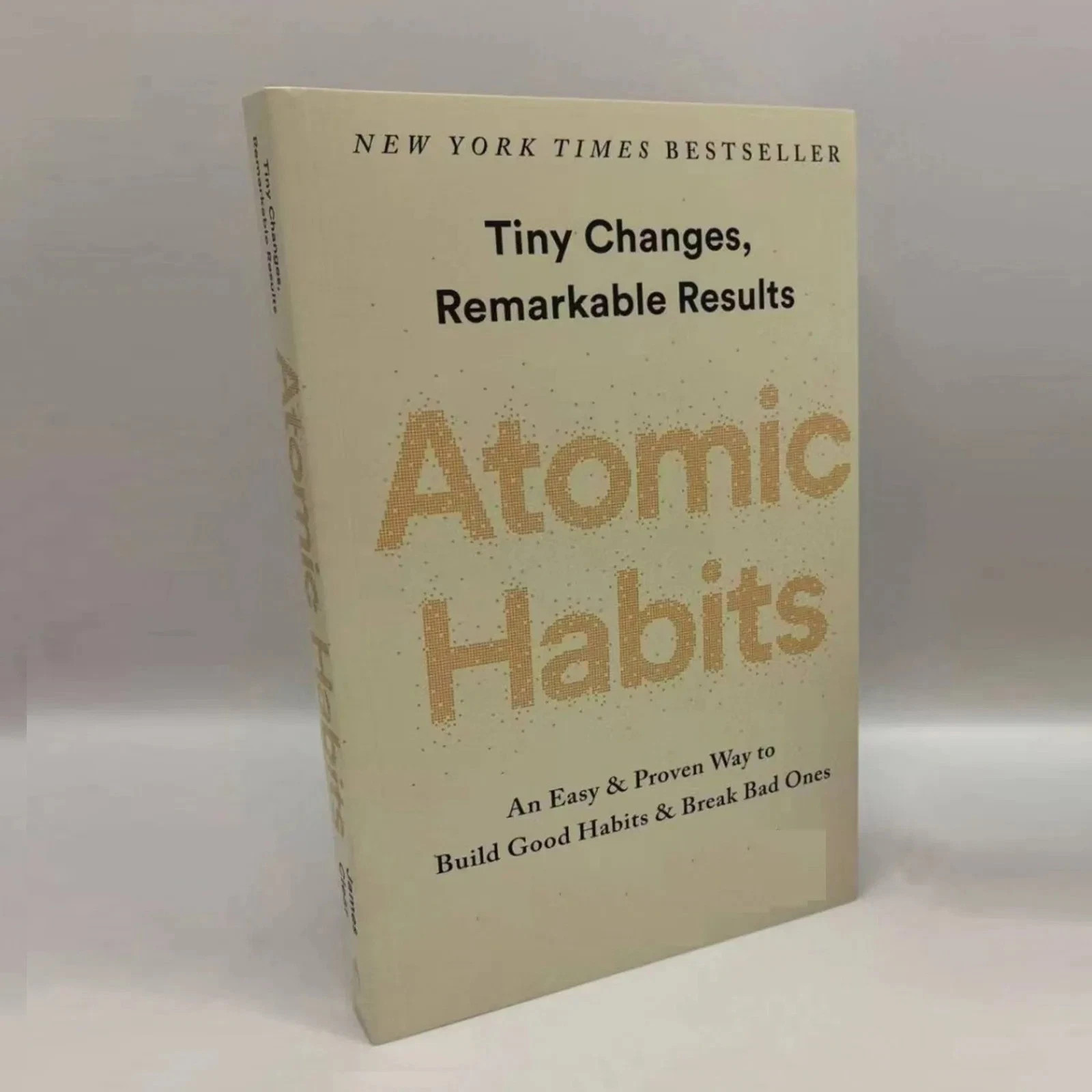 Atomic Habits by James Clear Build Good Habits & Break Bad Ones (Paperback)