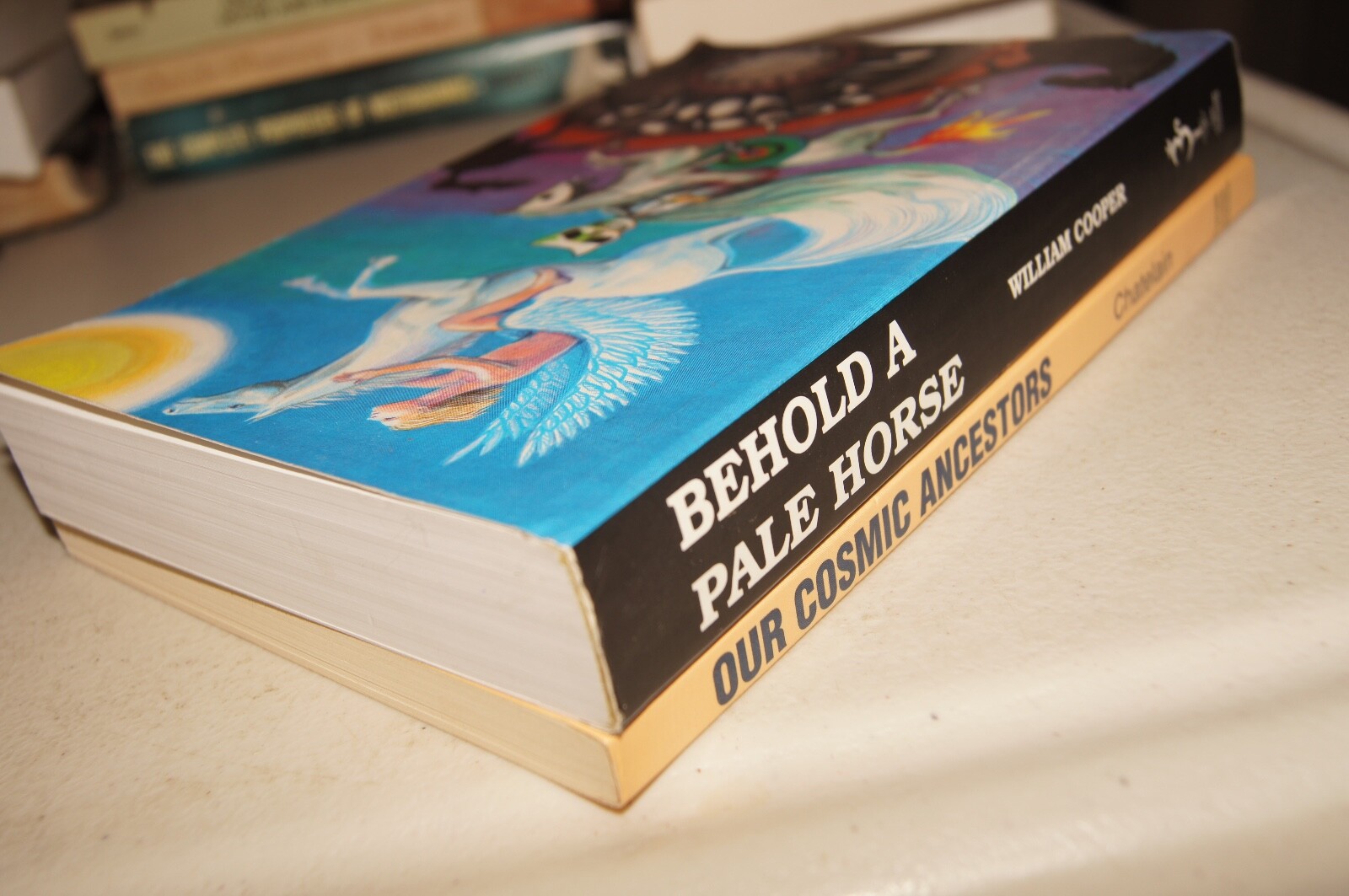 Behold a Pale Horse William Cooper 1991 500p Unrevised Protocol Zion Cosmic UFOs