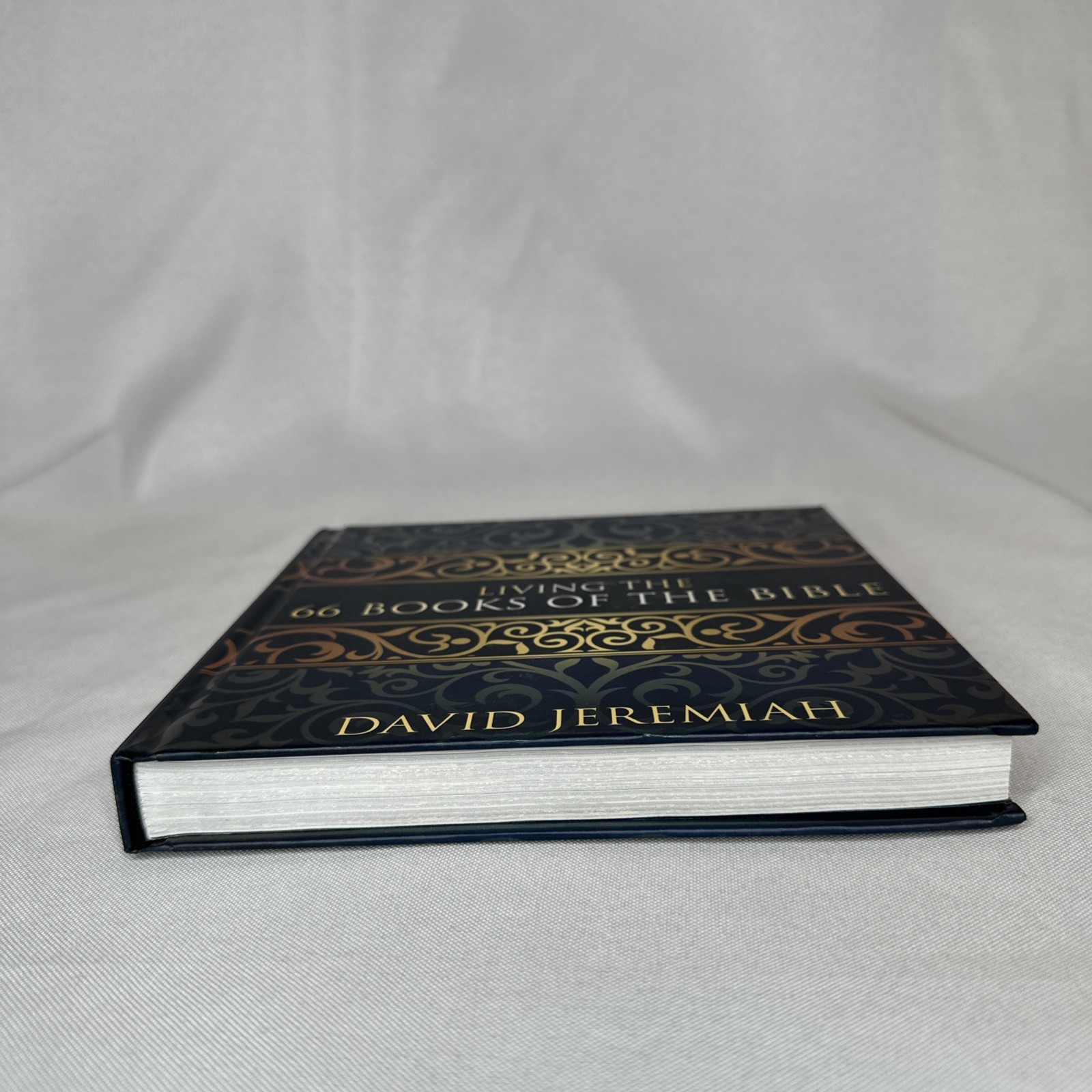 Living The 66 Books Of The Bible By Dr. David Jeremiah Hardcover