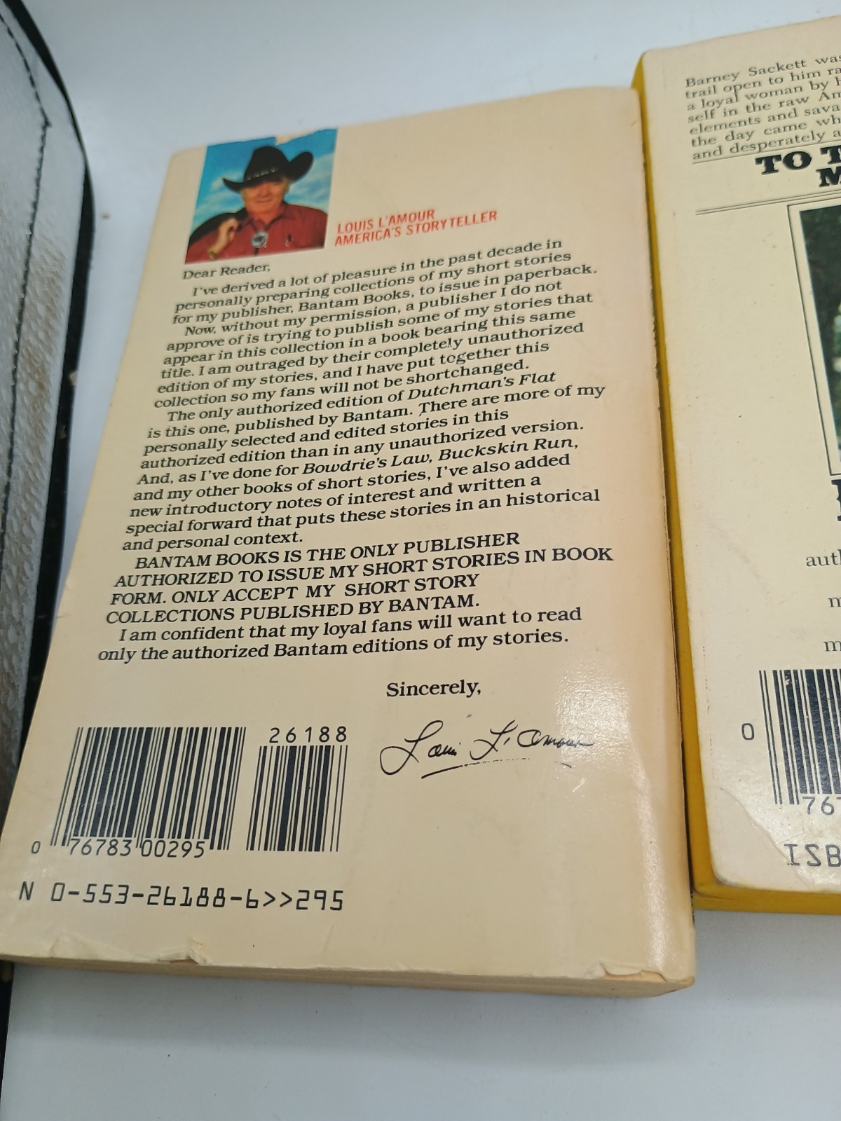 Louis L’Amour (3 Western Paperbacks, all different) see Pictures Vintage