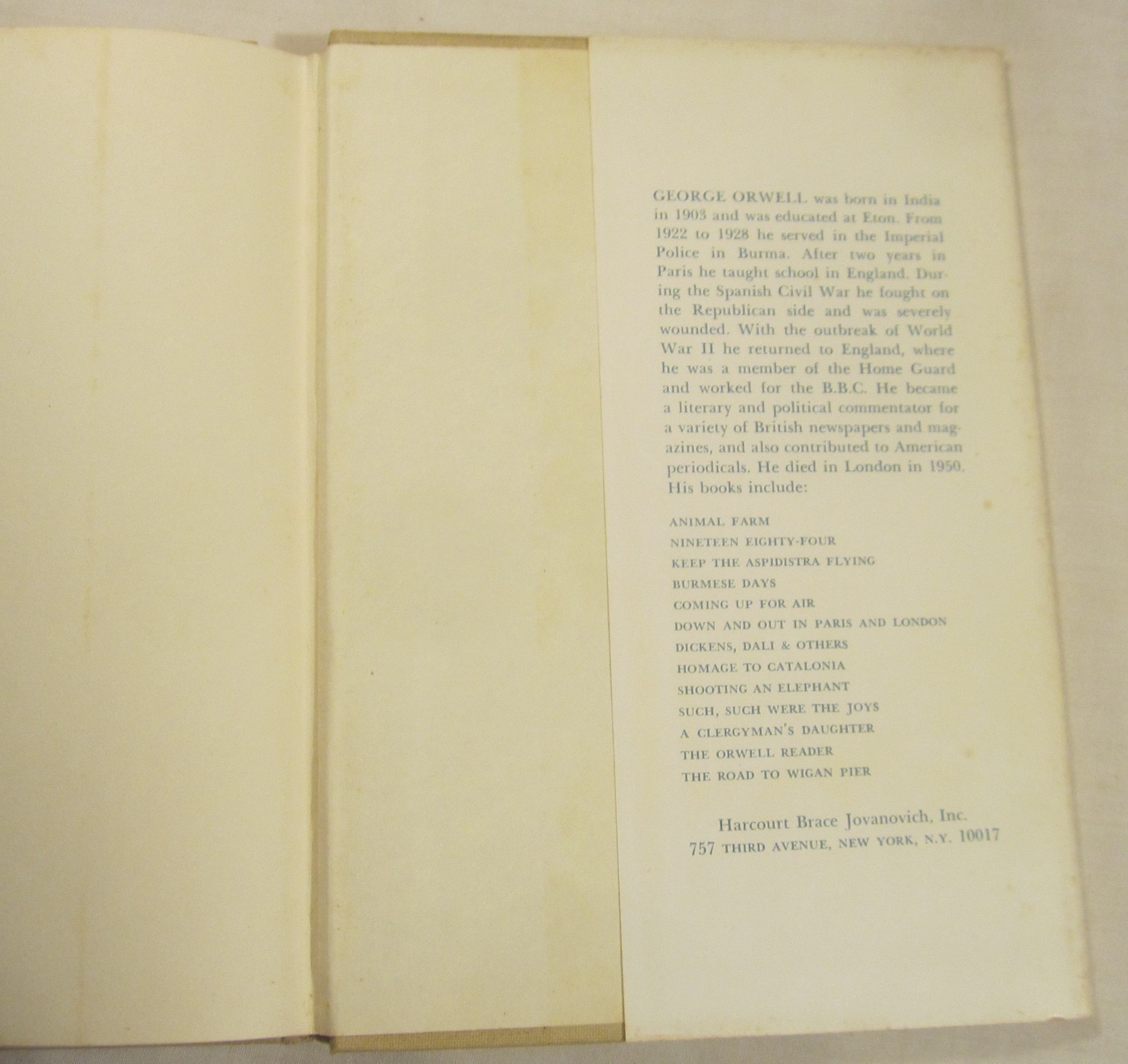 GEORGE ORWELL — Dickens, Dali & Others — Harcourt Brace Jovanovich, HC/DJ