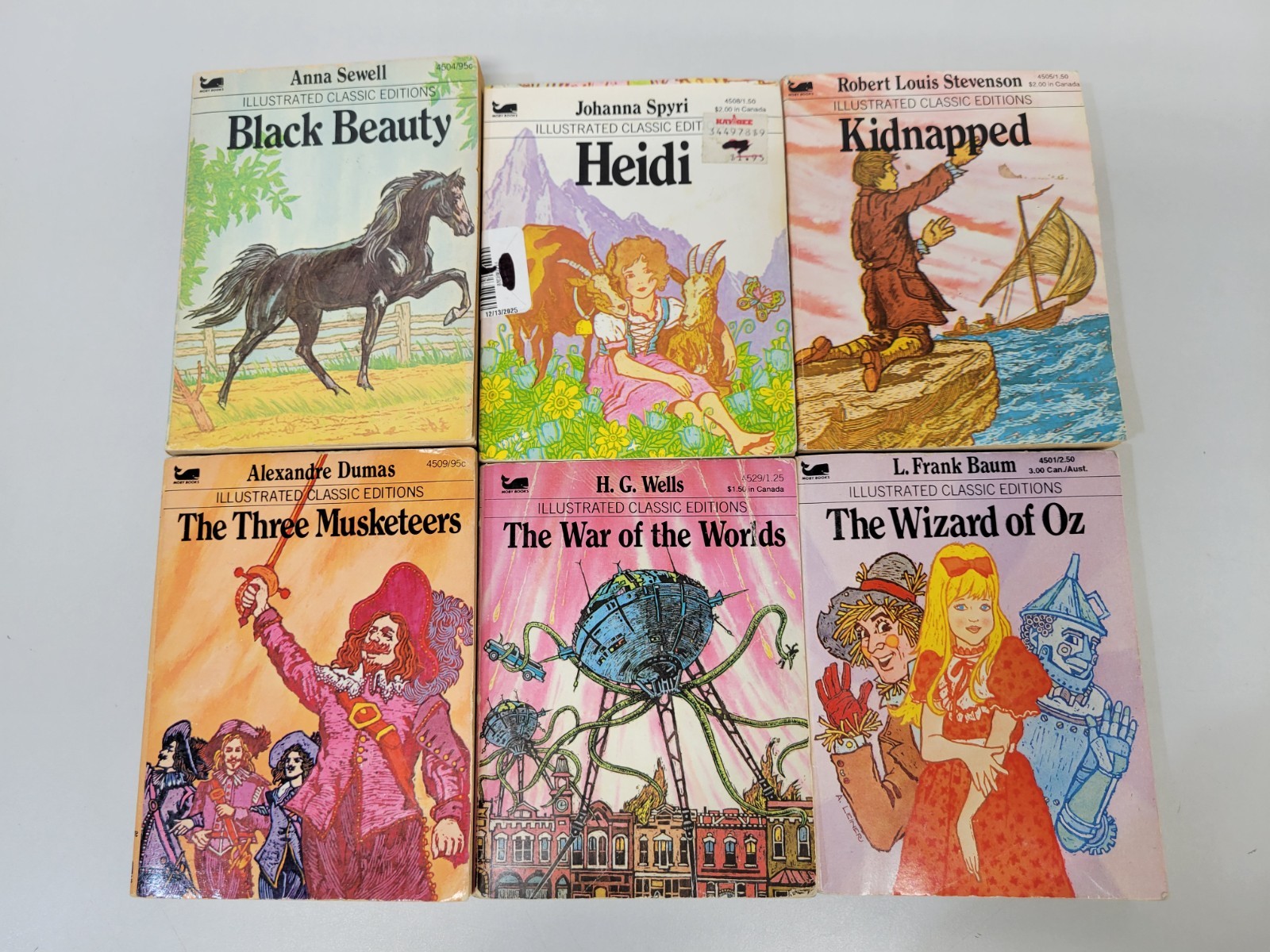 Lot of 6 Vintage Moby Books Illustrated Classic Editions Mini Paperback Books